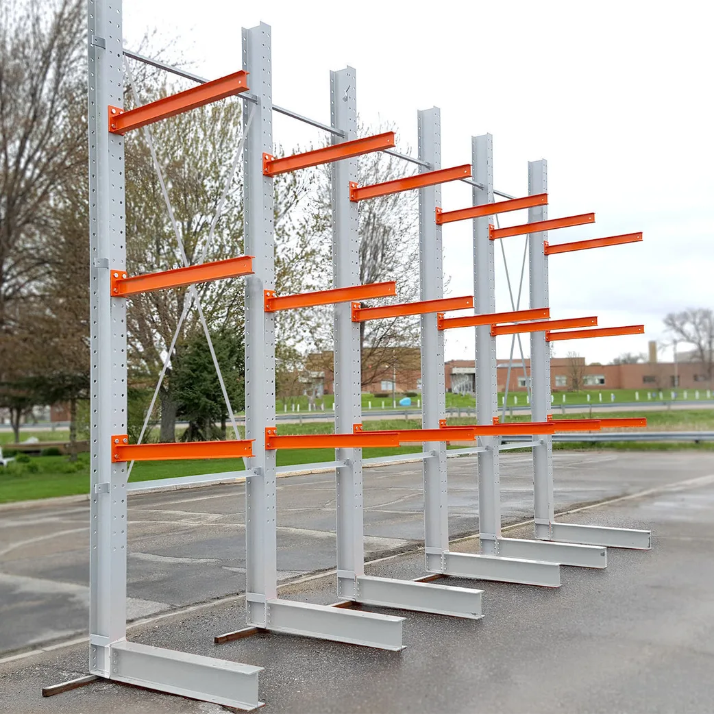 Rafturi Cantilever Stratus galvanizate pentru exterior, cu brațe portocalii