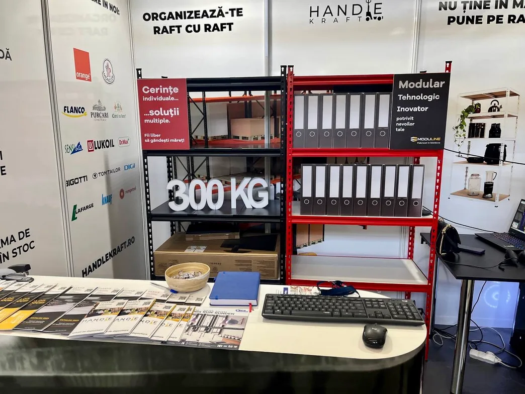 Rafturi Moduline BOX roșii cu indicatorul de sarcină 300 kg pe stand